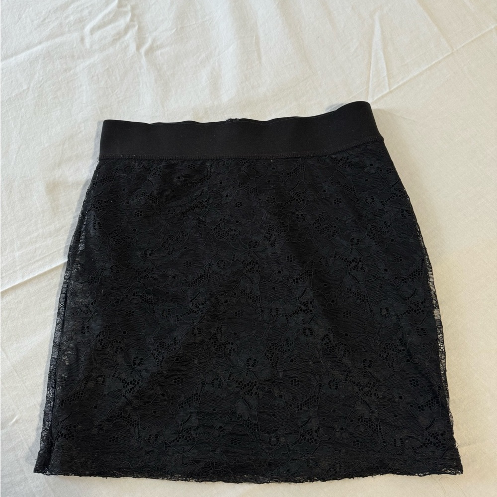 black skirt